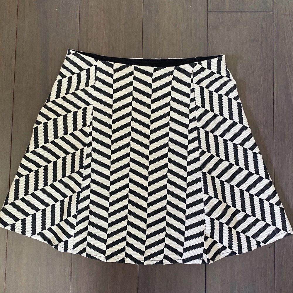 black and white pattern skirt